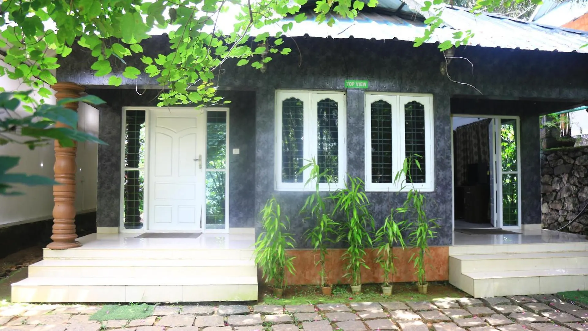 Hotel Spring Muunnar, Munnar 4*,  Indie
