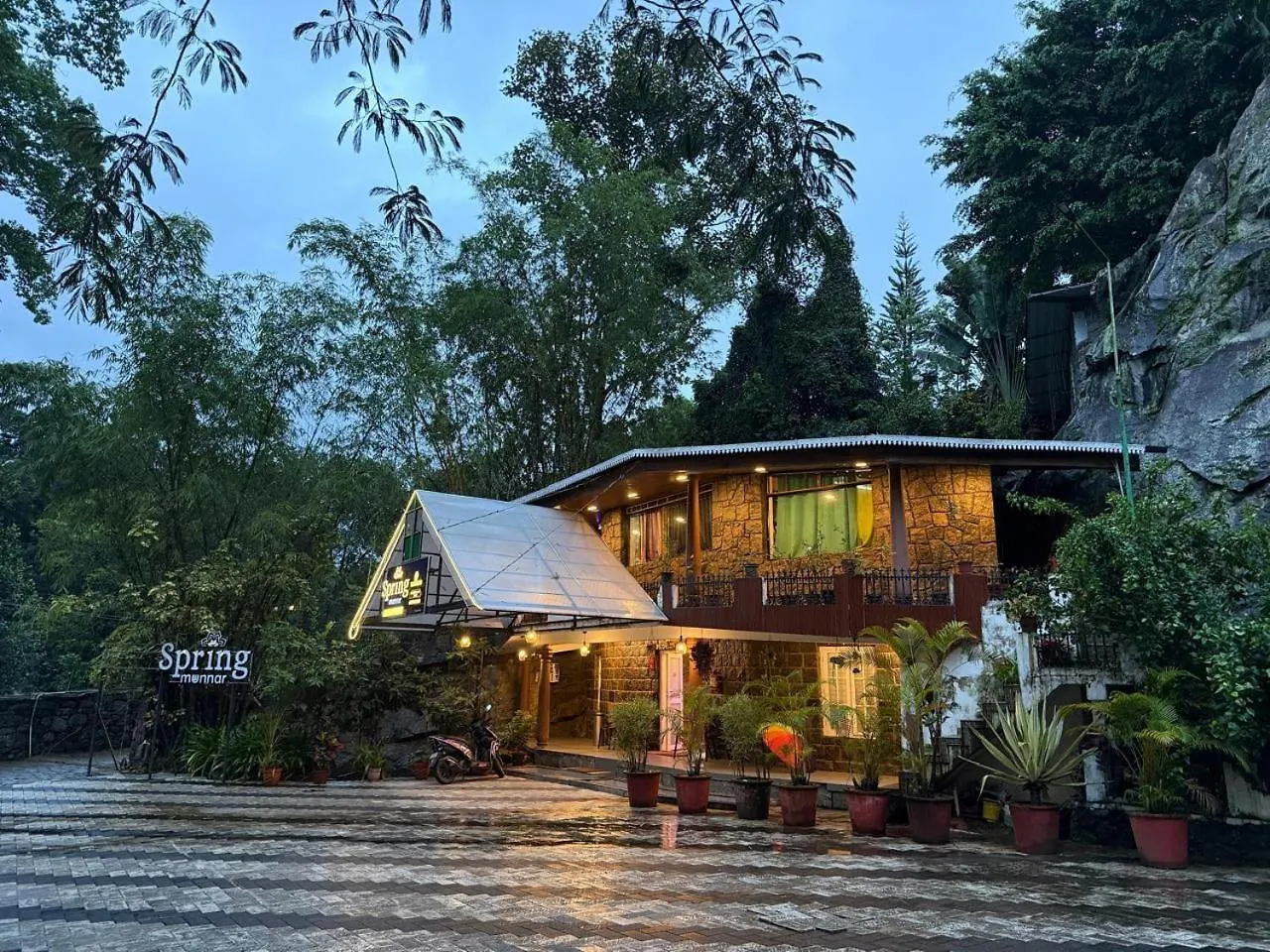 Hotel Spring Muunnar, Munnar